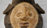 Maschera in legno